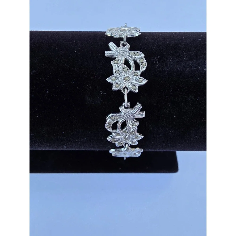 Vintage Marcasite Floral Ribbon Link Bracelet Silver Tone Safety Chain 7.25in